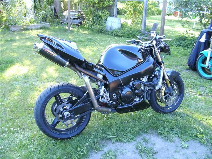 Suzuki gsx-r Streetfighter solgt billede 3