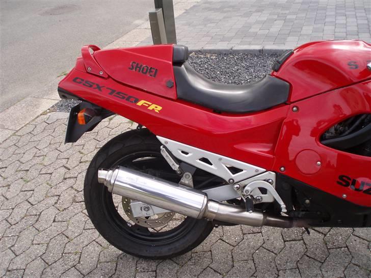 Suzuki gsx 750 f solgt billede 3