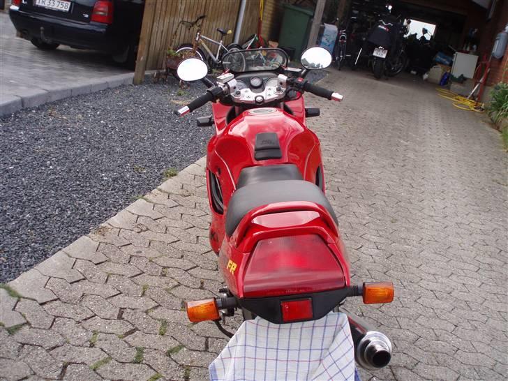 Suzuki gsx 750 f solgt billede 8