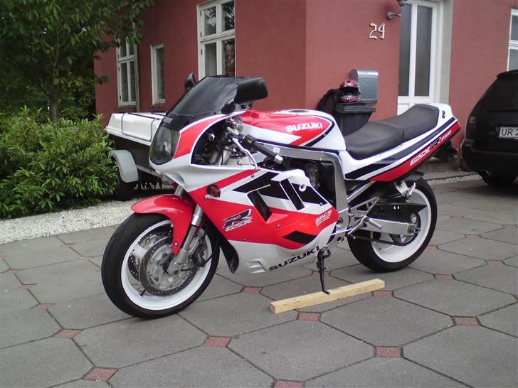 Suzuki gsxr 750 solgt billede 3