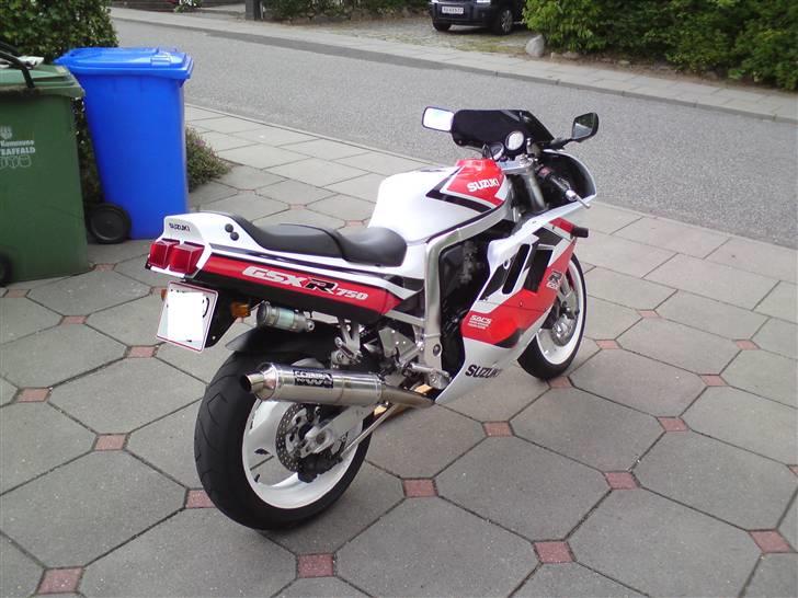 Suzuki gsxr 750 solgt billede 4