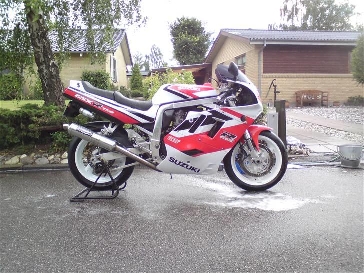 Suzuki gsxr 750 solgt billede 9