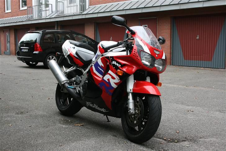 Honda Cbr 900 sc33 billede 2