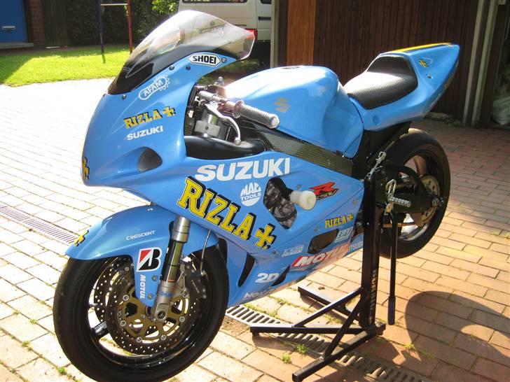 Suzuki GSX-R 750 RIZLA billede 11