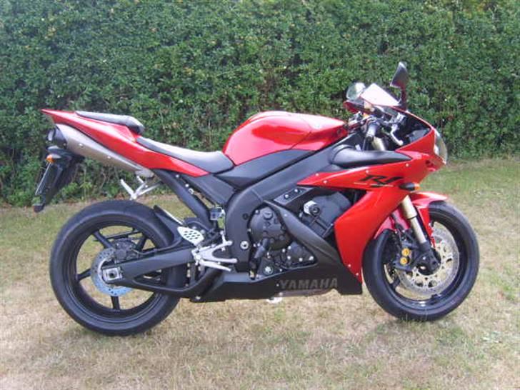 Yamaha yzf R1 (solgt) billede 2