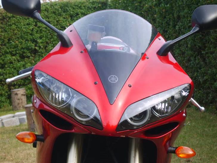 Yamaha yzf R1 (solgt) billede 3