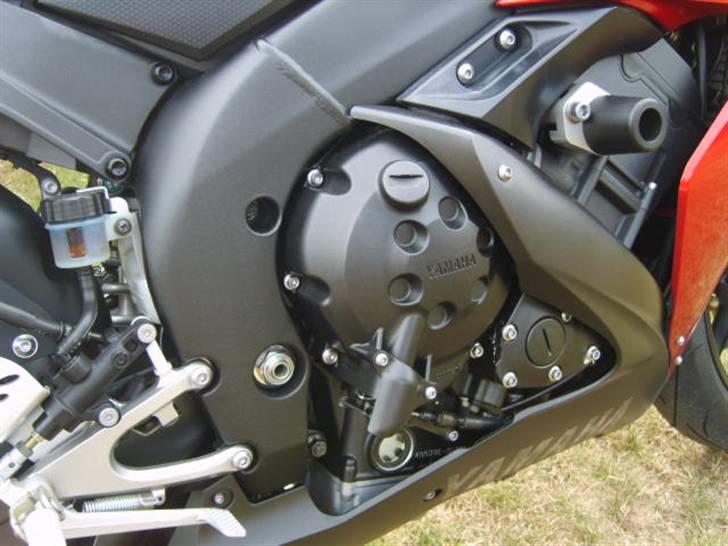 Yamaha yzf R1 (solgt) billede 8