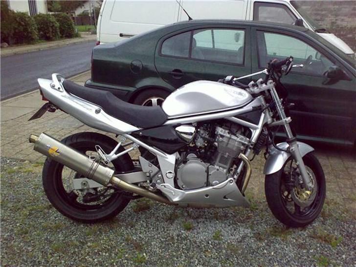 Suzuki GSF Bandit "SOLGT" - Efter en mindre ombygning billede 1