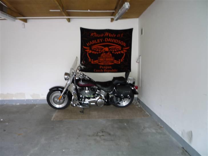 Harley Davidson Fatboy - Her bor den så når den ikke er i brug billede 15
