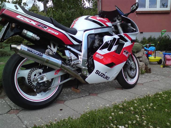 Suzuki gsxr 750 solgt billede 10