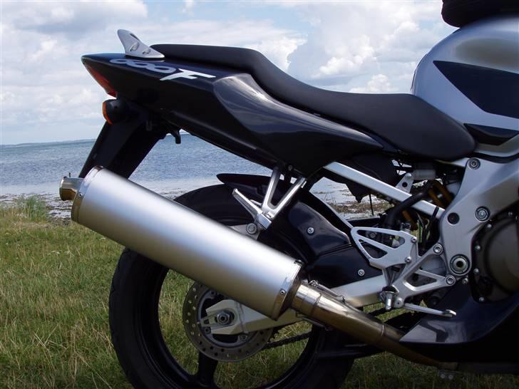 Honda CBR 600 F4i - Hugger og BOS slip-on billede 14