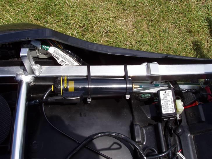 Honda CBR 600 F4i - Olieresevoiret til Scottoileren billede 17