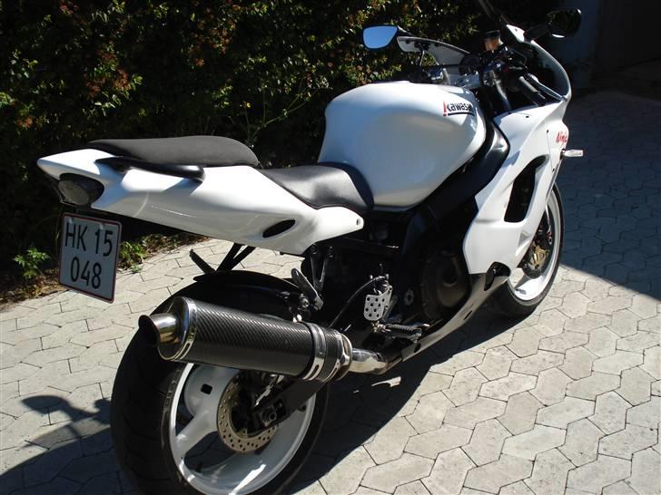 Kawasaki ZX9R billede 3