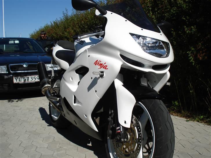 Kawasaki ZX9R billede 6