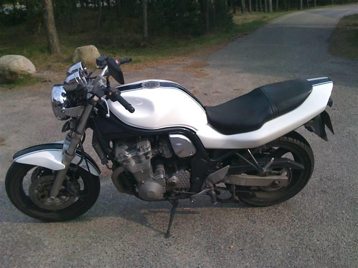 Suzuki Bandit 600 N - Så fik dyret en helt ny lak :D billede 11