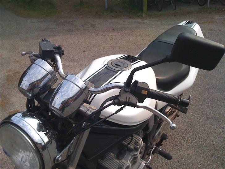 Suzuki Bandit 600 N - Så i bedre kan se striben ;) billede 13