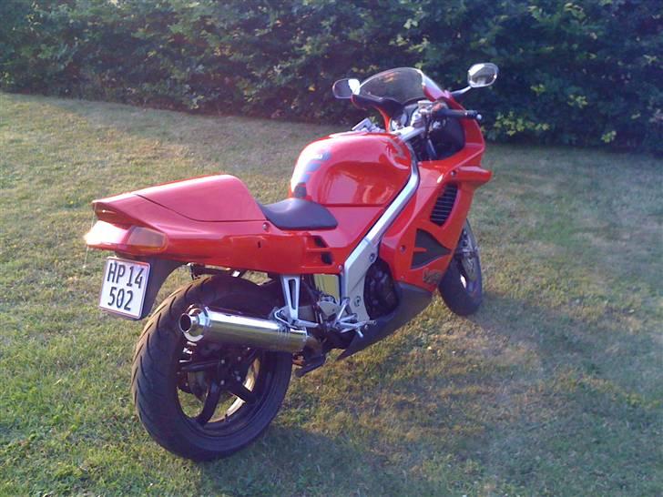 Honda VFR 750 F billede 3