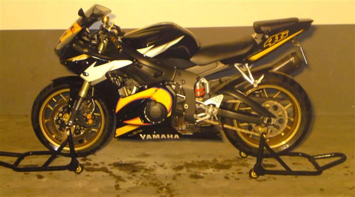 Yamaha YZF-R6 Rossi - Nu med PVM :) billede 1