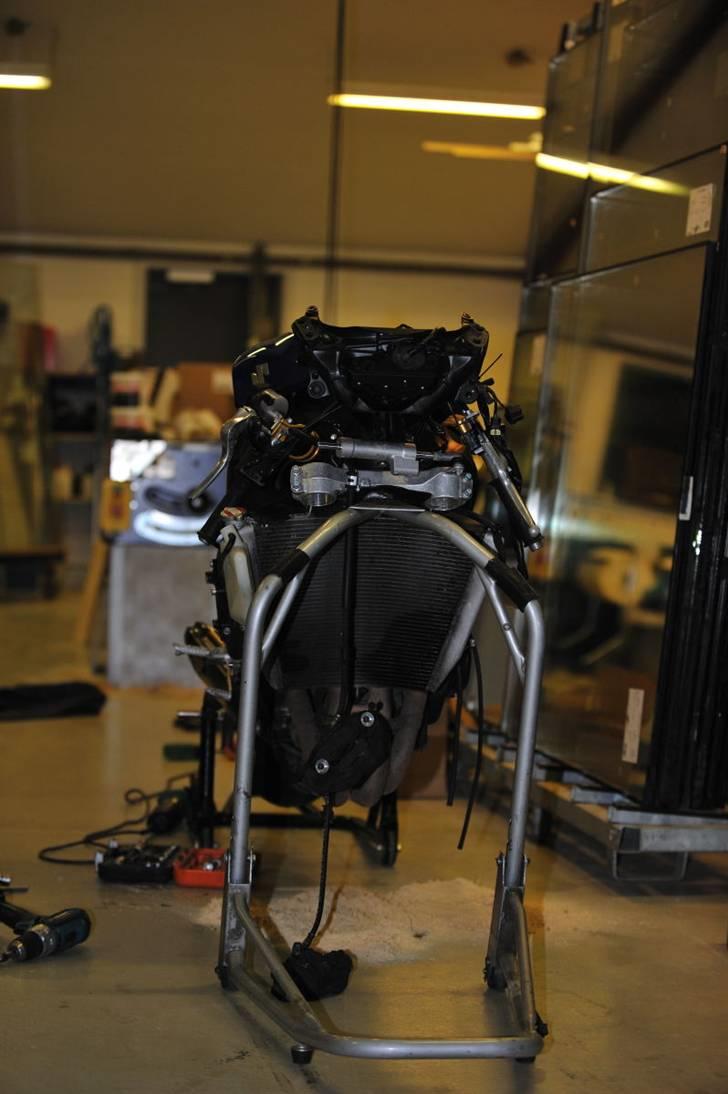 Suzuki GSXR 750 Baneged -Solgt- billede 4