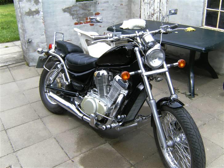 Suzuki intruder vs 700 billede 2