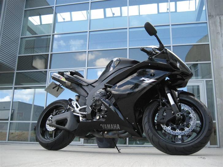 Yamaha YZF R1 billede 11