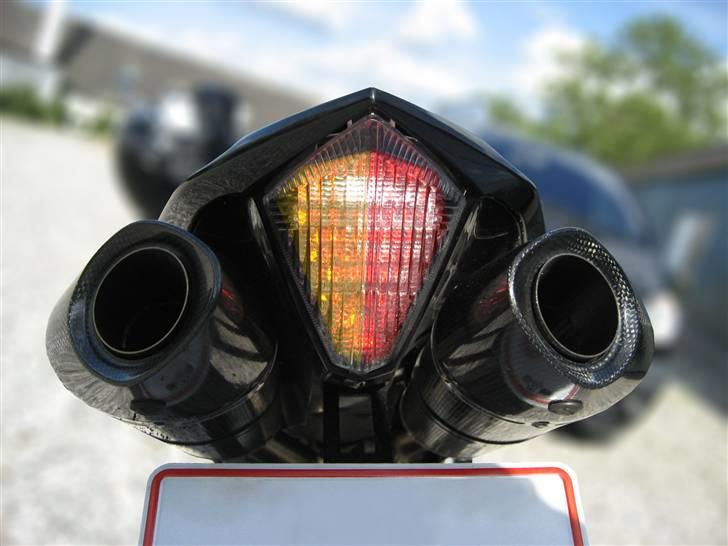 Yamaha YZF R1 - LED baglygte med integrerede blink... billede 15