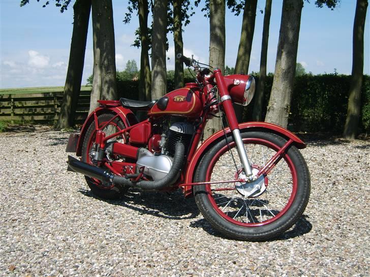 TWN BGN 250 billede 1