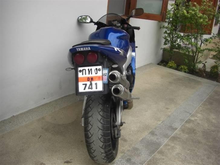 Yamaha R1 billede 11