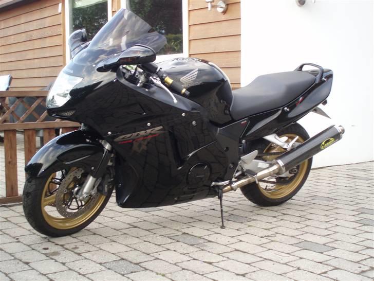 Honda cbr1100 blackbird (solgt) billede 2