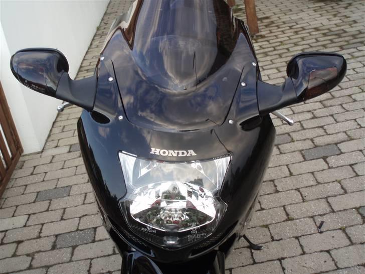 Honda cbr1100 blackbird (solgt) billede 3