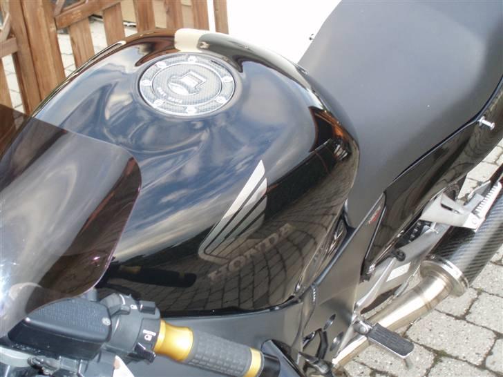 Honda cbr1100 blackbird (solgt) billede 7