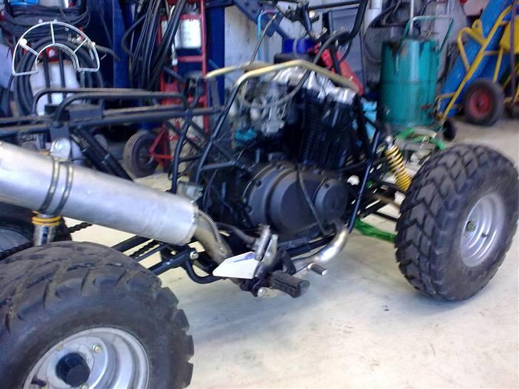 Suzuki GS 500 E på 4 hjul billede 13