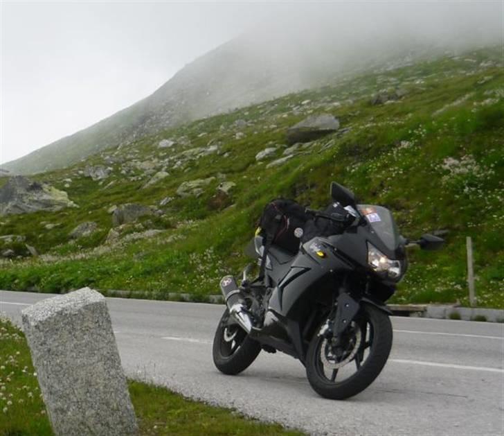 Kawasaki Ninja 250r - En kort tur i østrig, nu man alligevel var i Italien ;) godt klaret af 250 ccm billede 1