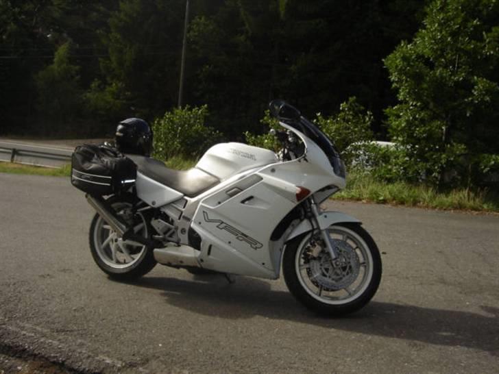 Honda vfr rc36 SOLGT billede 1