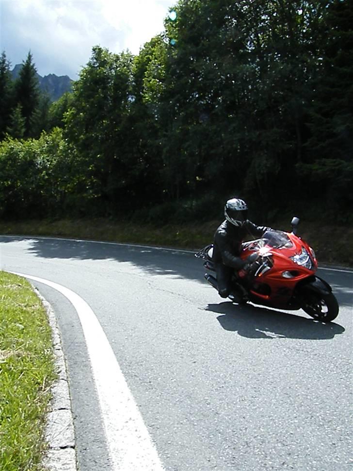 Suzuki Hayabusa - biker-himmelen i Østrig omk. Krimmler Wasserfälle... billede 15