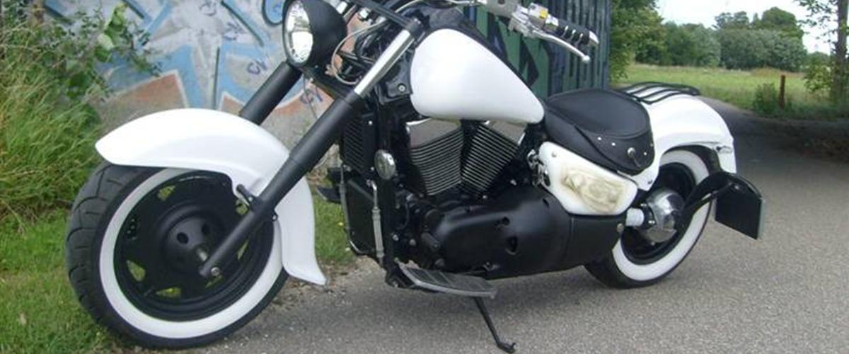  Suzuki  Intruder  VL 1500  2004 Synes stadig der mangler 