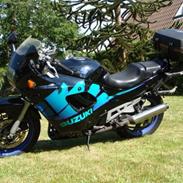 Suzuki GSX 600 F