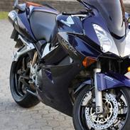 Honda vfr 800 vtec