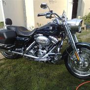 Harley Davidson Road King Custom CVO