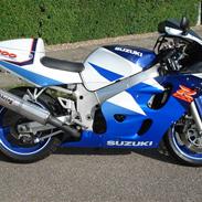 Suzuki Gsxr 600 Srad