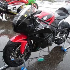 Honda CBR 600 RR Baneged