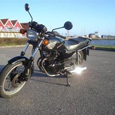 Honda cb 250 rs