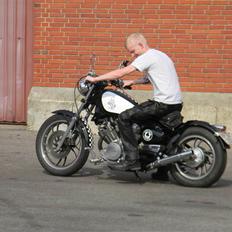 Yamaha xv 750 - I Bobbed it