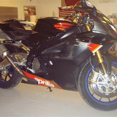 Aprilia rsv 1000 Factory SOLGT !