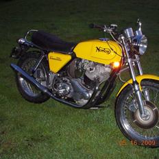 Norton 750 Comando