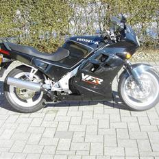 Honda vfr 750