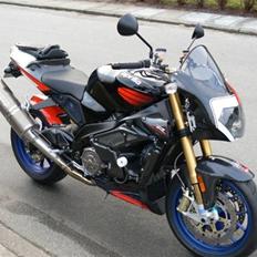 Aprilia Tuono 1000 R Factory