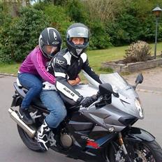 Hyosung GT 250 R      DØD