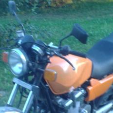 Suzuki gsx400f kantana soldt