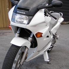 Honda VFR750 F